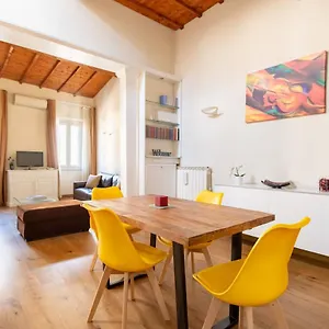 Modern, Bright Near Boboli Gardens & Santo Spirito - Homeunity Florencia